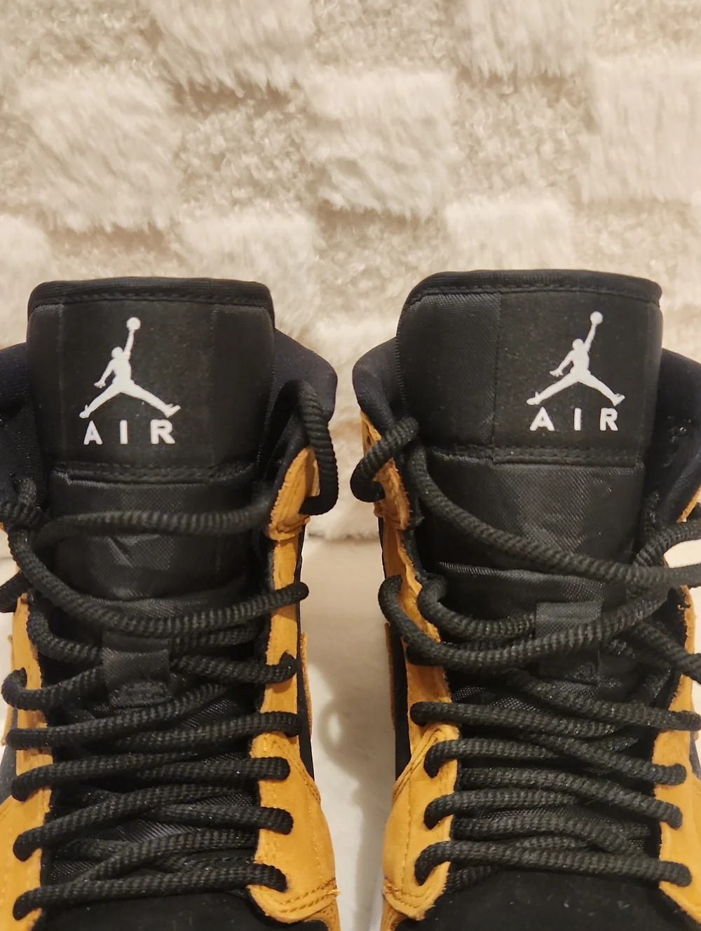 Nike Air Jordan 1 Mid SE Desert Ochre 7.5